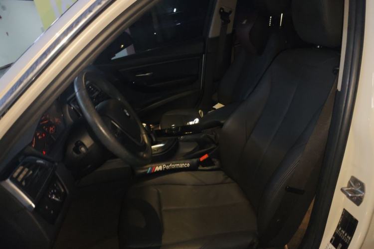 Used BMW 3 Series 2017 320Li Fashion Model Left Front Seat