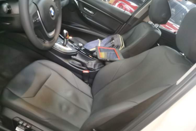 Used BMW 3 Series 2017 320Li Fashion Model Left Front Seat