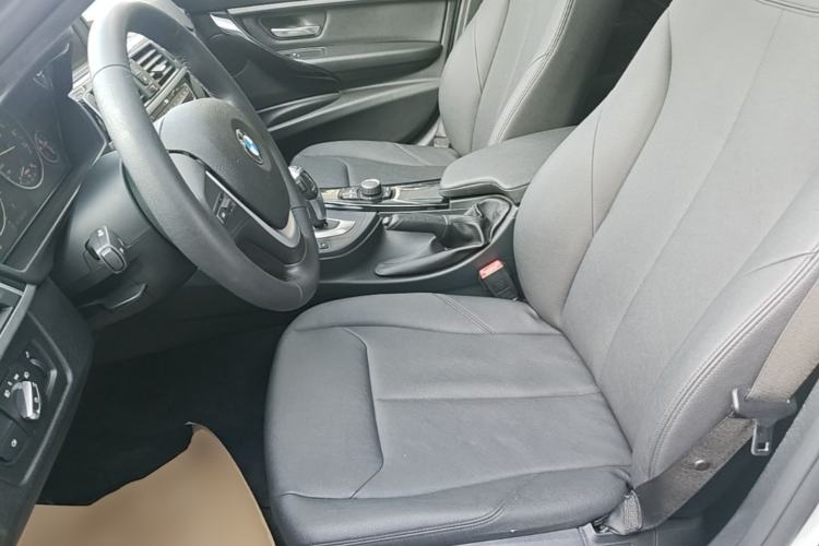Used BMW 3 Series 2017 320Li Fashion Model Left Front Seat