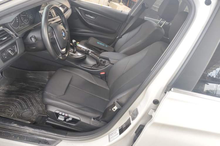 Used BMW 3 Series 2017 318Li Fashion Model Left Front Seat
