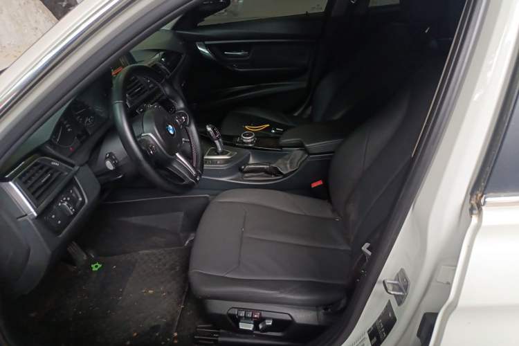 Used BMW 3 Series 2017 320Li Fashion Model Left Front Seat