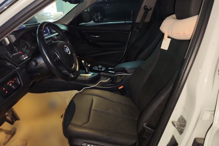 Used BMW 3 Series 2017 320Li Fashion Model Left Front Seat