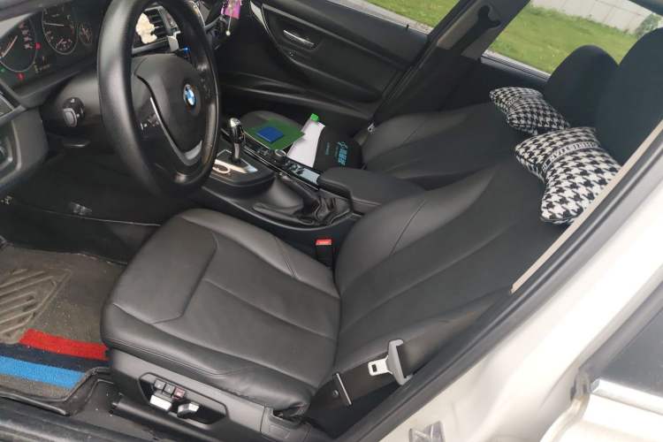 Used BMW 3 Series 2017 318Li Fashion Model Left Front Seat