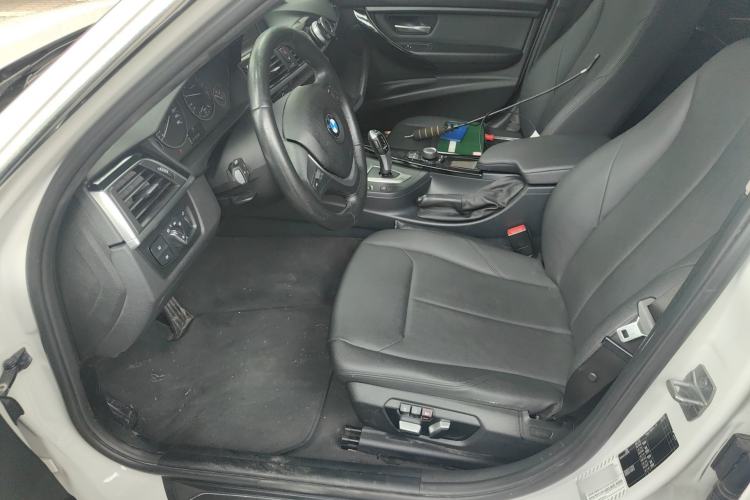Used BMW 3 Series 2017 320Li Fashion Model Left Front Seat