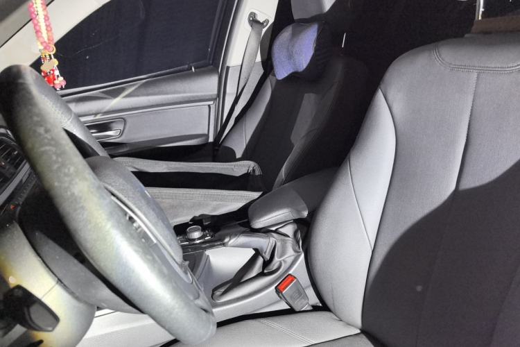 Used BMW 3 Series 2017 320Li Fashion Model Left Front Seat