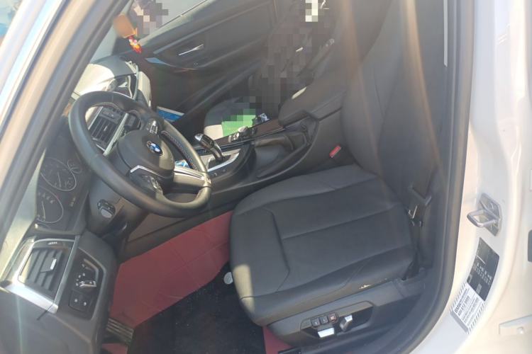 Used BMW 3 Series 2017 320Li Fashion Model Left Front Seat