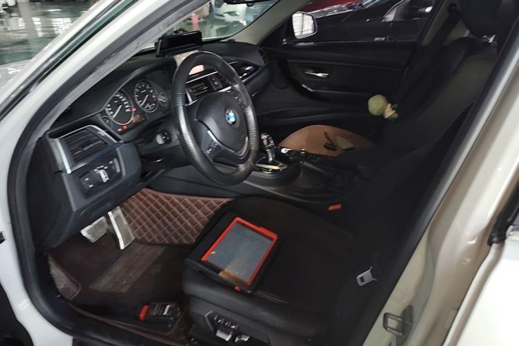 Used BMW 3 Series 2017 320Li Fashion Model Left Front Seat