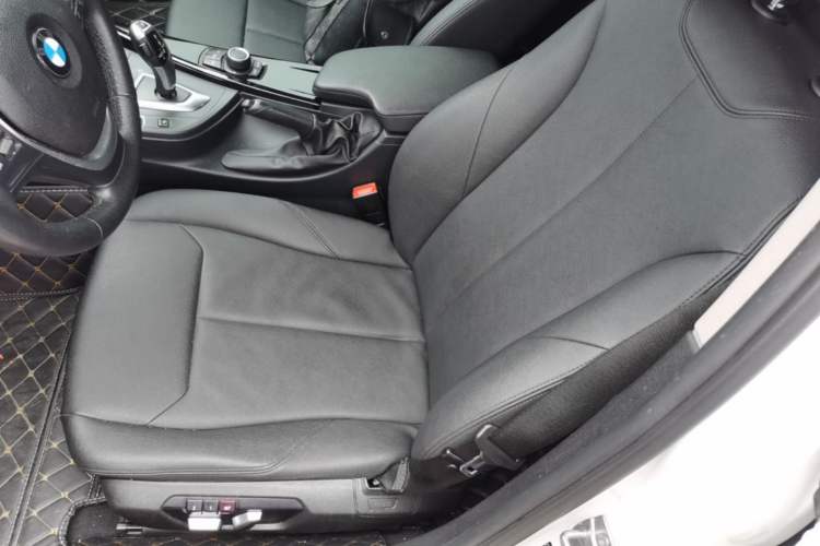 Used BMW 3 Series 2017 318Li Fashion Model Left Front Seat