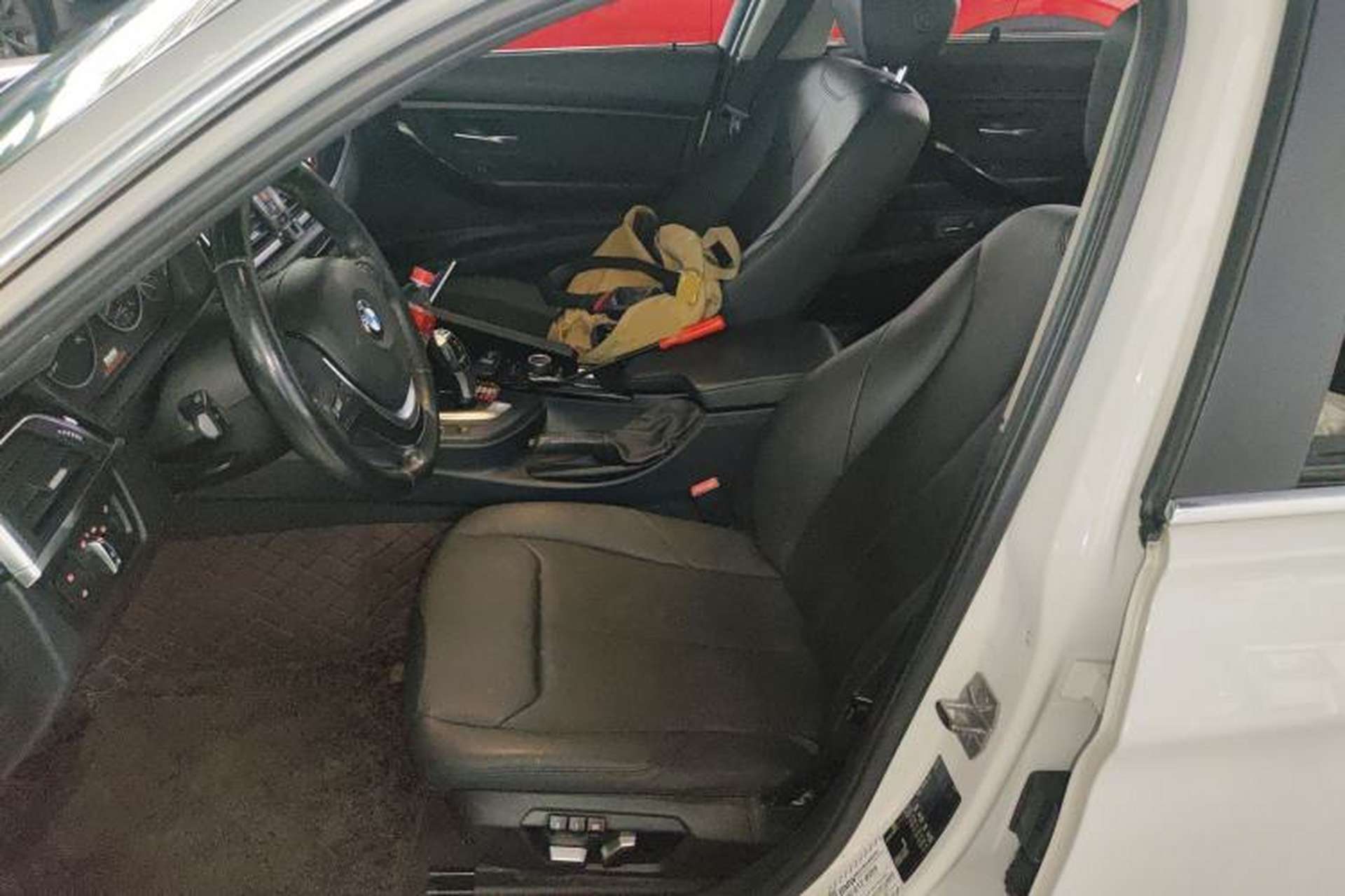 Used BMW 3 Series 2017 320Li Fashion Model Left Front Seat