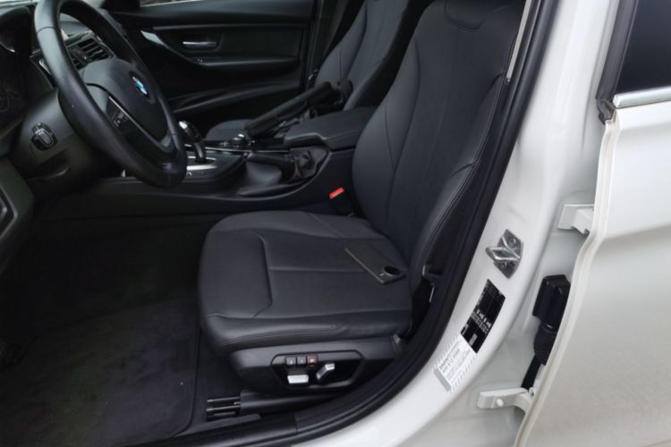 Used BMW 3 Series 2017 320Li Fashion Model Left Front Seat