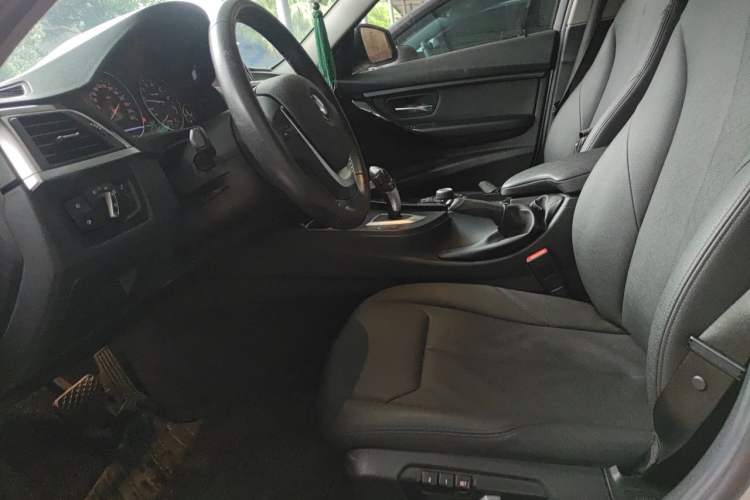 Used BMW 3 Series 2017 320Li Fashion Model Left Front Seat