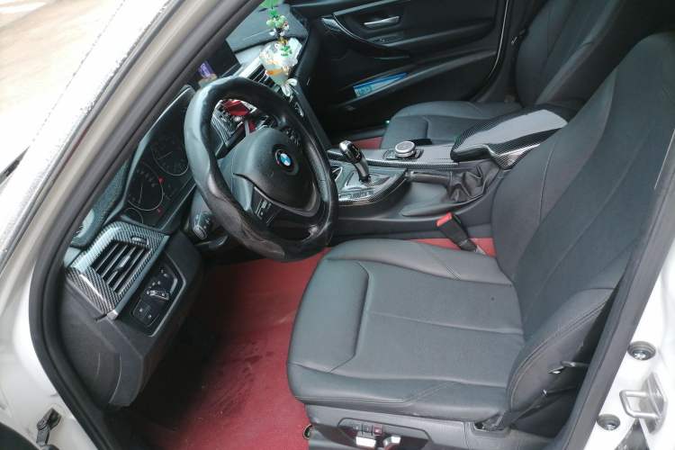 Used BMW 3 Series 2017 318Li Fashion Model Left Front Seat