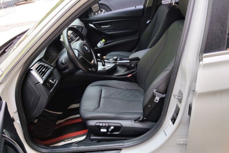 Used BMW 3 Series 2017 320Li Fashion Model Left Front Seat