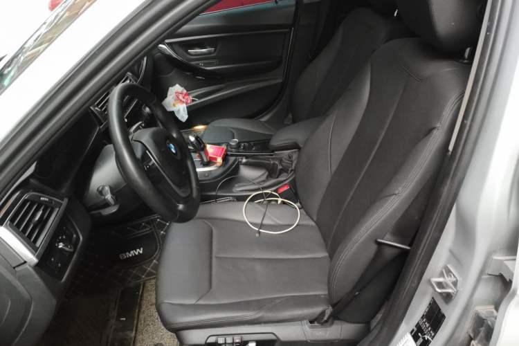 Used BMW 3 Series 2017 320Li Fashion Model Left Front Seat