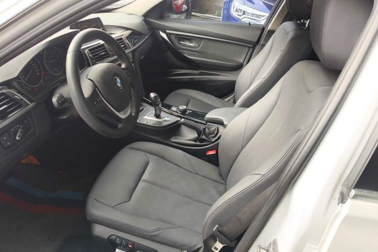 Used BMW 3 Series 2017 320Li Fashion Model Left Front Seat