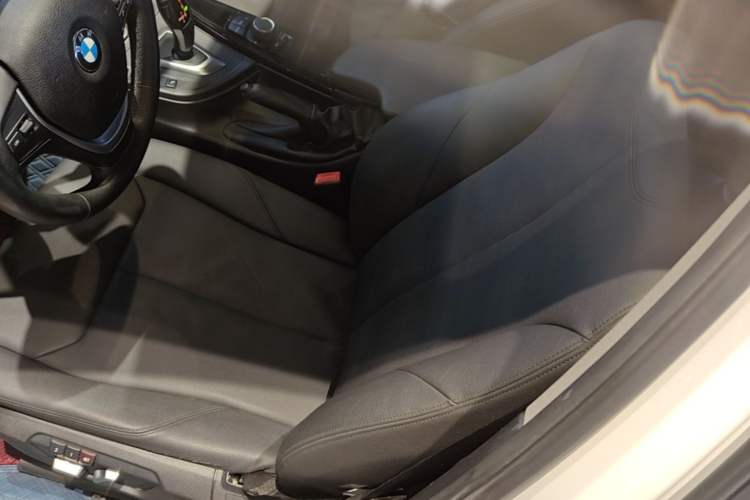 Used BMW 3 Series 2017 320Li Fashion Model Left Front Seat