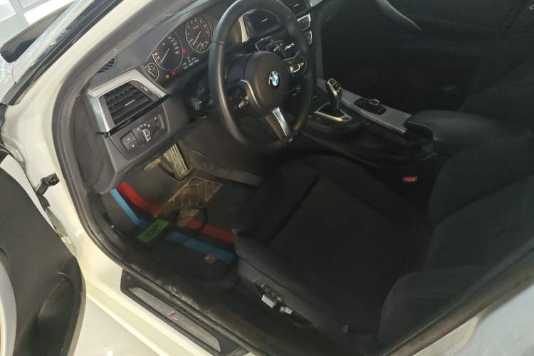Used BMW 3 Series 2017 320i M Sport Left Front Seat