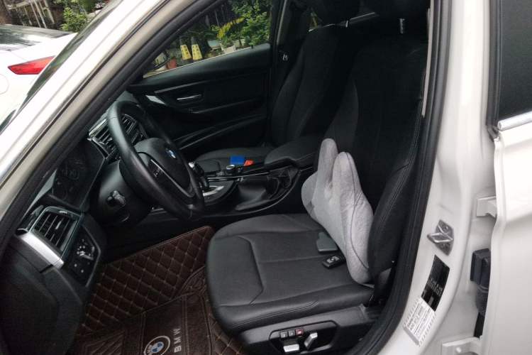 Used BMW 3 Series 2017 320Li Fashion Model Left Front Seat