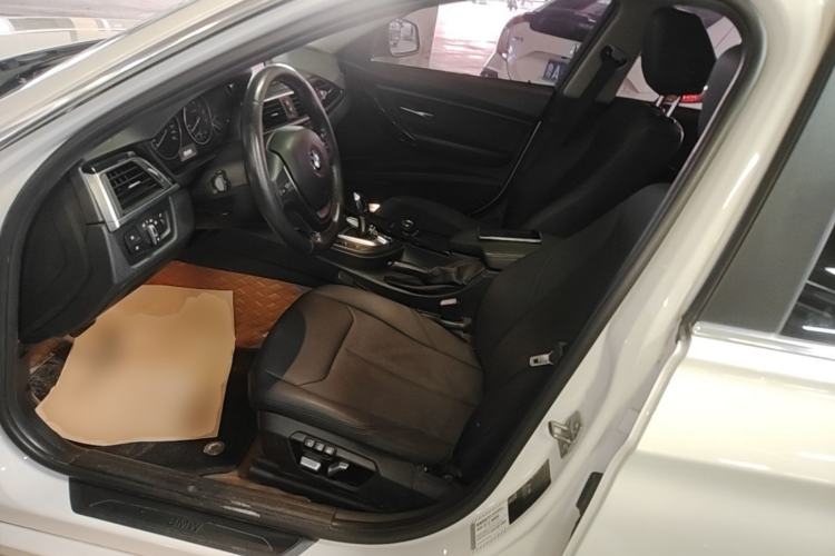 Used BMW 3 Series 2017 318Li Fashion Model Left Front Seat