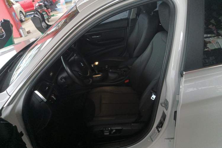 Used BMW 3 Series 2017 320Li xDrive Fashion Model Left Front Seat