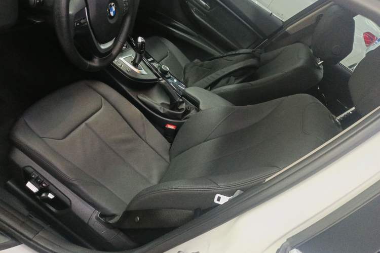 Used BMW 3 Series 2017 320Li Fashion Model Left Front Seat