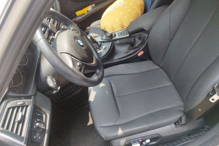 Used BMW 3 Series 2017 320Li Fashion Model Left Front Seat