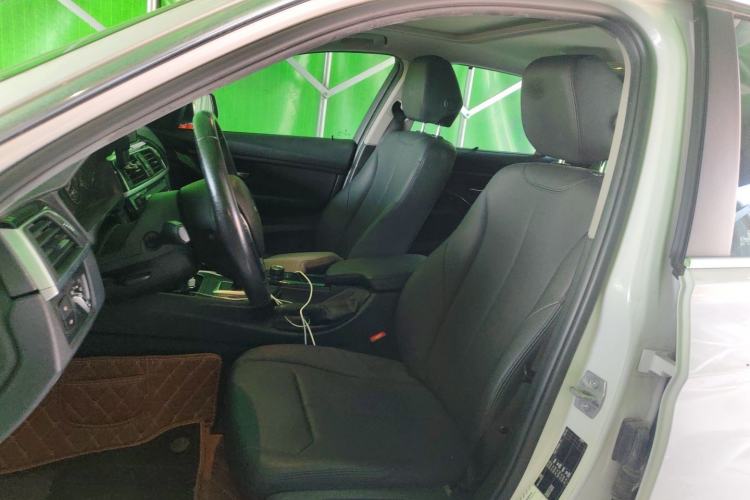 Used BMW 3 Series 2017 320Li Fashion Model Left Front Seat