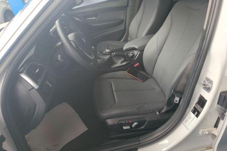 Used BMW 3 Series 2017 320Li Fashion Model Left Front Seat