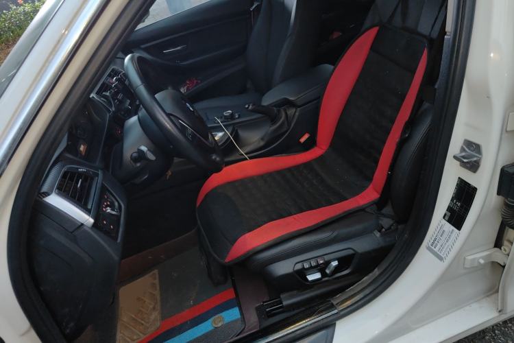 Used BMW 3 Series 2017 318Li Fashion Model Left Front Seat