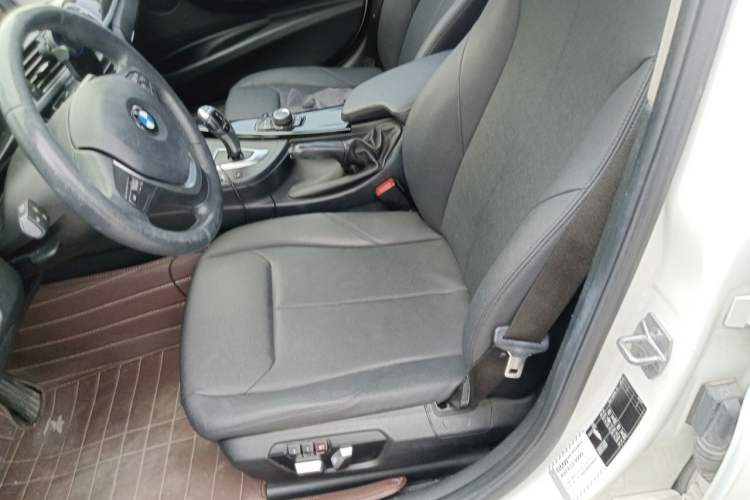Used BMW 3 Series 2017 320Li Fashion Model Left Front Seat