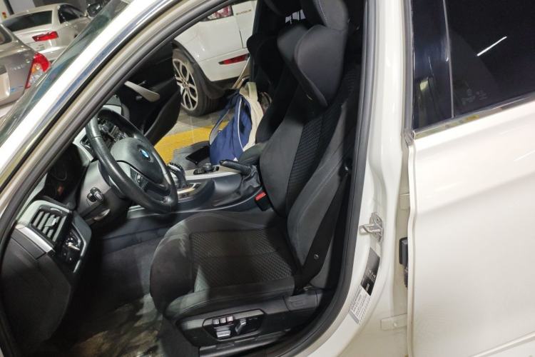 Used BMW 3 Series 2017 320i M Sport Left Front Seat