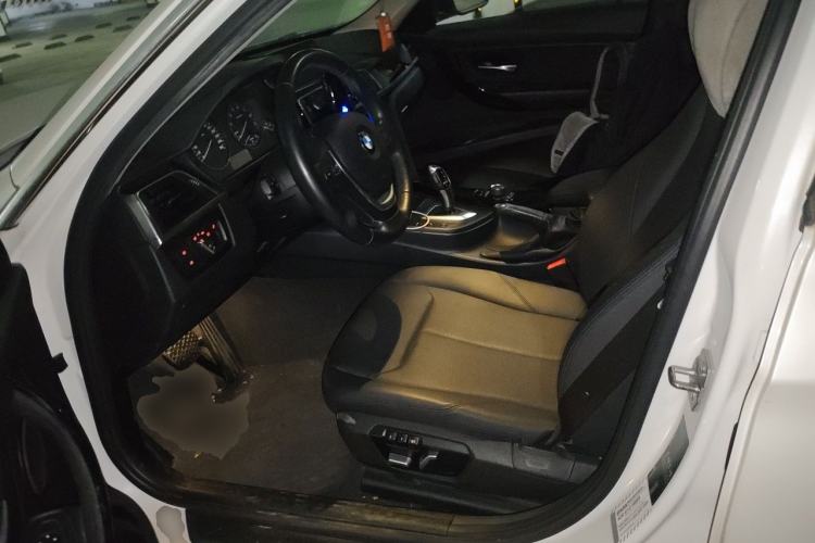 Used BMW 3 Series 2017 320Li Fashion Model Left Front Seat