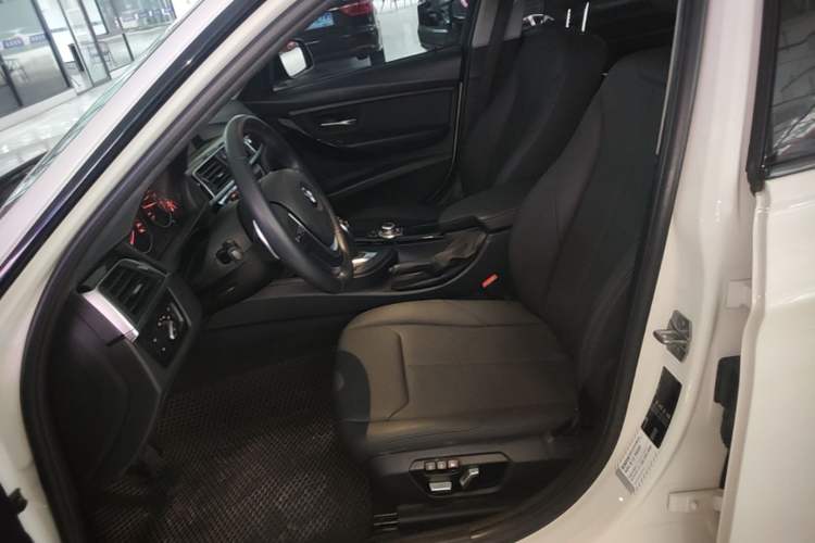 Used BMW 3 Series 2017 320Li M Sport Edition Left Front Seat