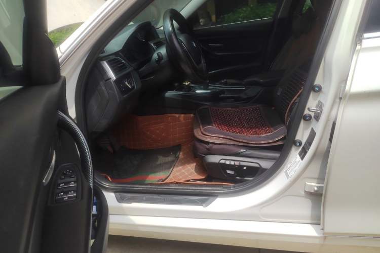 Used BMW 3 Series 2017 320Li Fashion Model Left Front Seat
