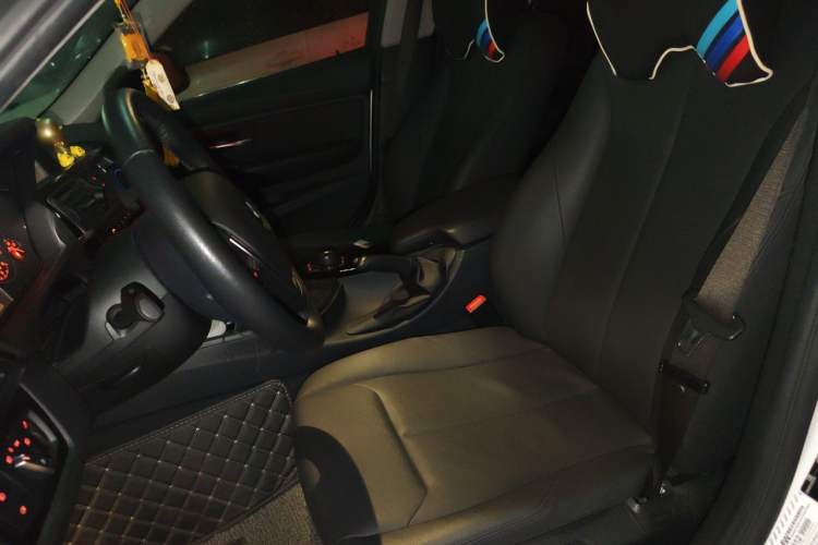 Used BMW 3 Series 2017 320Li Fashion Model Left Front Seat