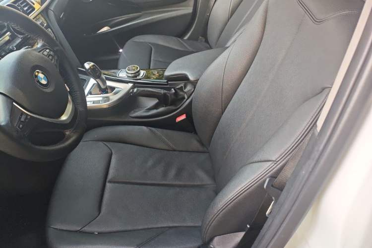 Used BMW 3 Series 2017 318Li Fashion Model Left Front Seat