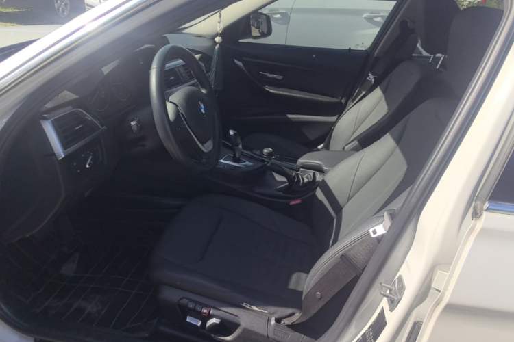Used BMW 3 Series 2017 320Li Fashion Model Left Front Seat