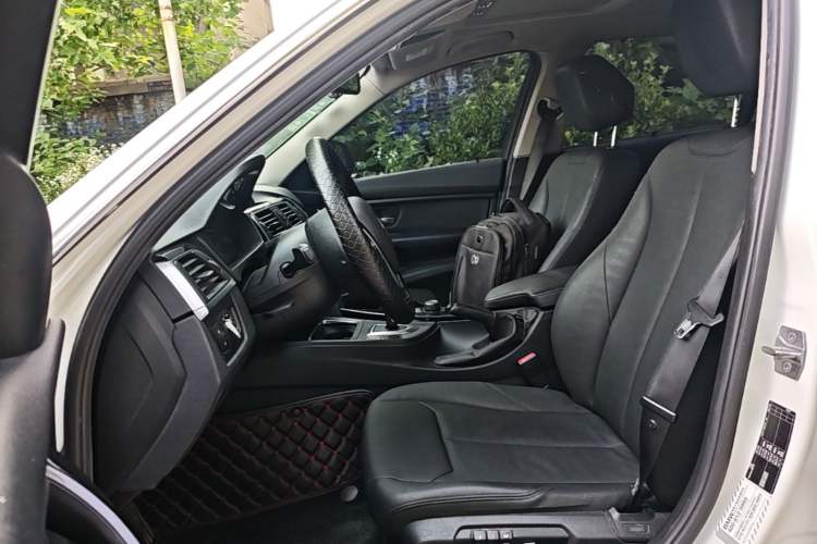 Used BMW 3 Series 2017 320Li Fashion Model Left Front Seat