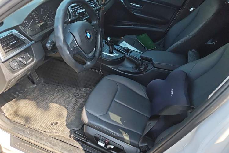 Used BMW 3 Series 2017 318i Fashion Model Left Front Seat