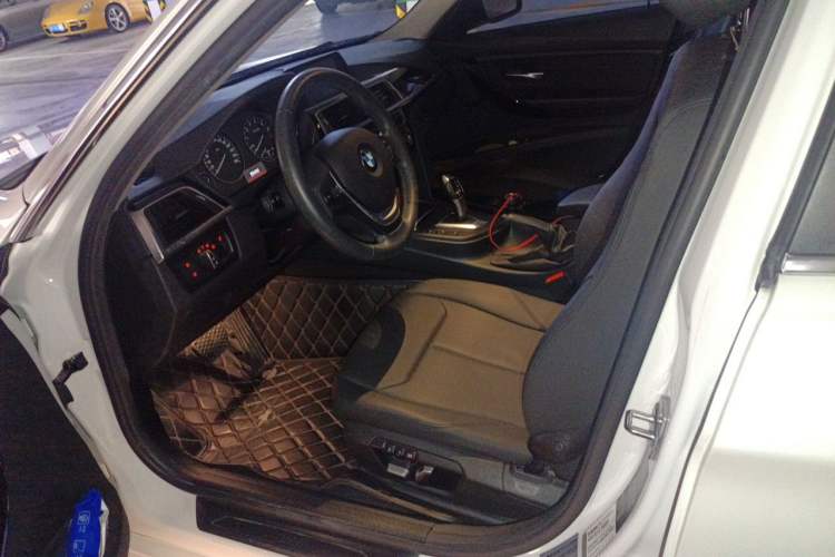 Used BMW 3 Series 2017 320Li Fashion Model Left Front Seat