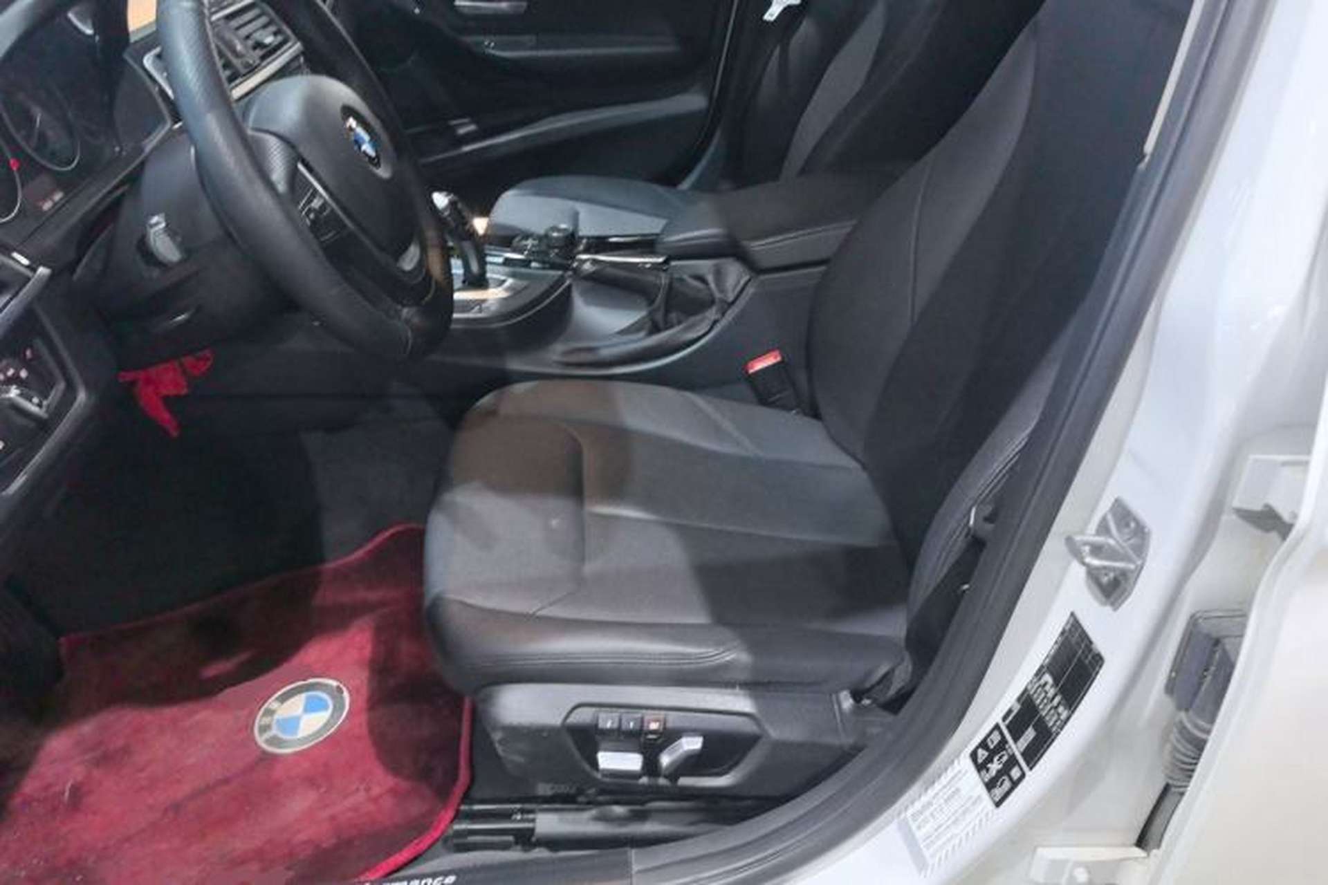 Used BMW 3 Series 2017 320Li xDrive Fashion Model Left Front Seat