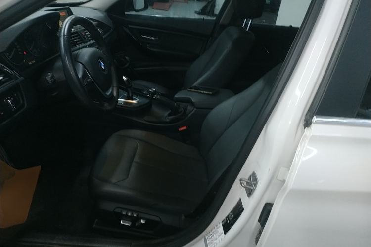Used BMW 3 Series 2017 318Li Fashion Model Left Front Seat
