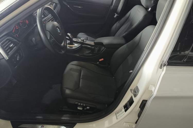 Used BMW 3 Series 2017 320Li M Sport Edition Left Front Seat