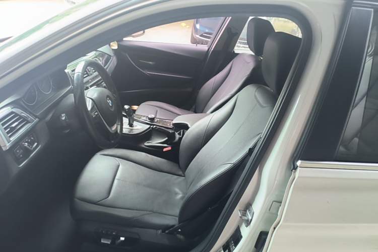 Used BMW 3 Series 2017 320Li Fashion Model Left Front Seat