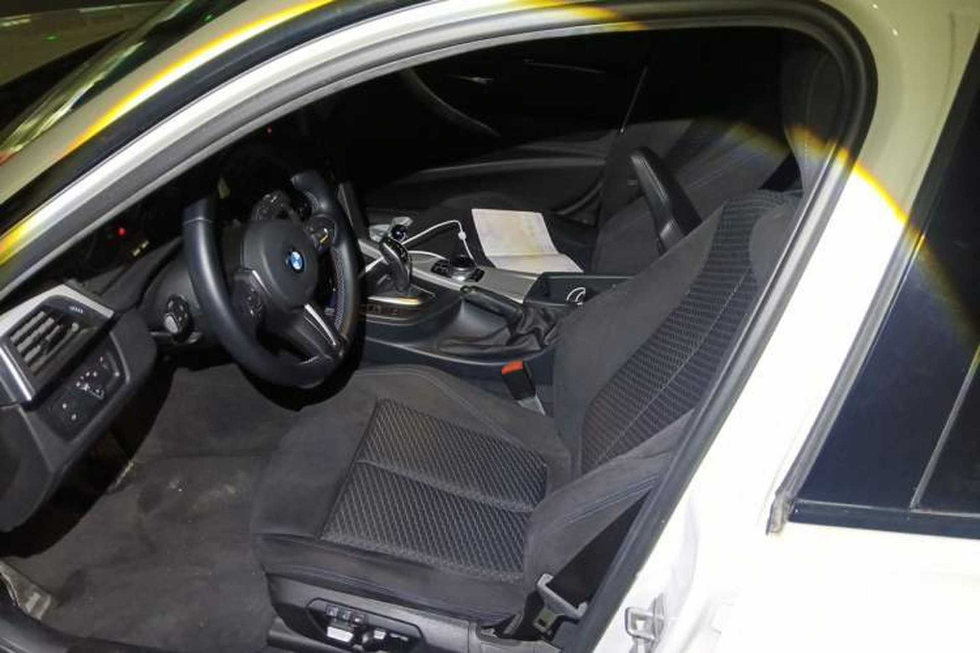 Used BMW 3 Series 2017 320i M Sport Left Front Seat