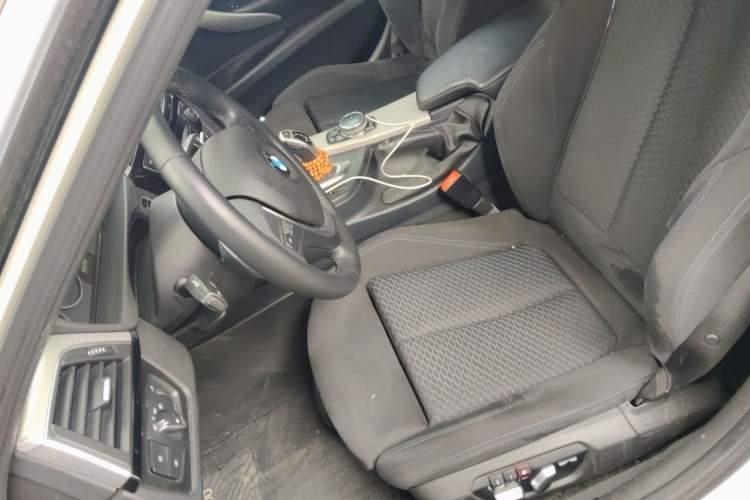 Used BMW 3 Series 2017 320i M Sport Left Front Seat