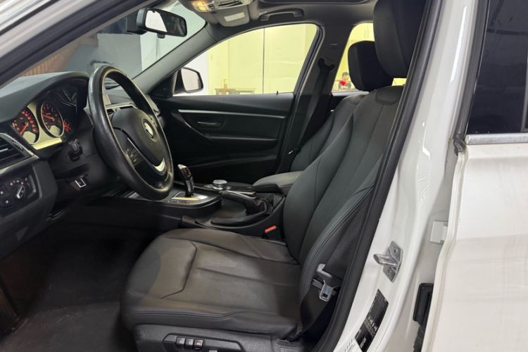 Used BMW 3 Series 2017 320Li Luxury Design Package Left Front Seat