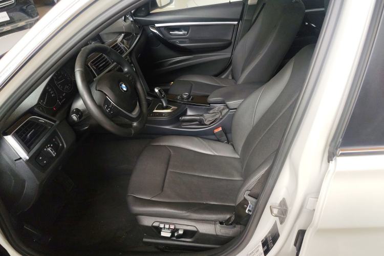 Used BMW 3 Series 2017 320Li Fashion Model Left Front Seat