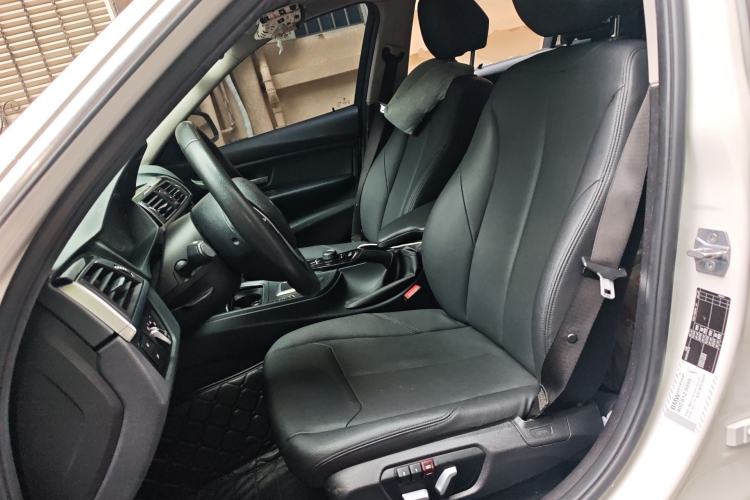 Used BMW 3 Series 2017 320Li Fashion Model Left Front Seat