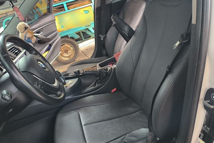 Used BMW 3 Series 2017 318Li Fashion Model Left Front Seat